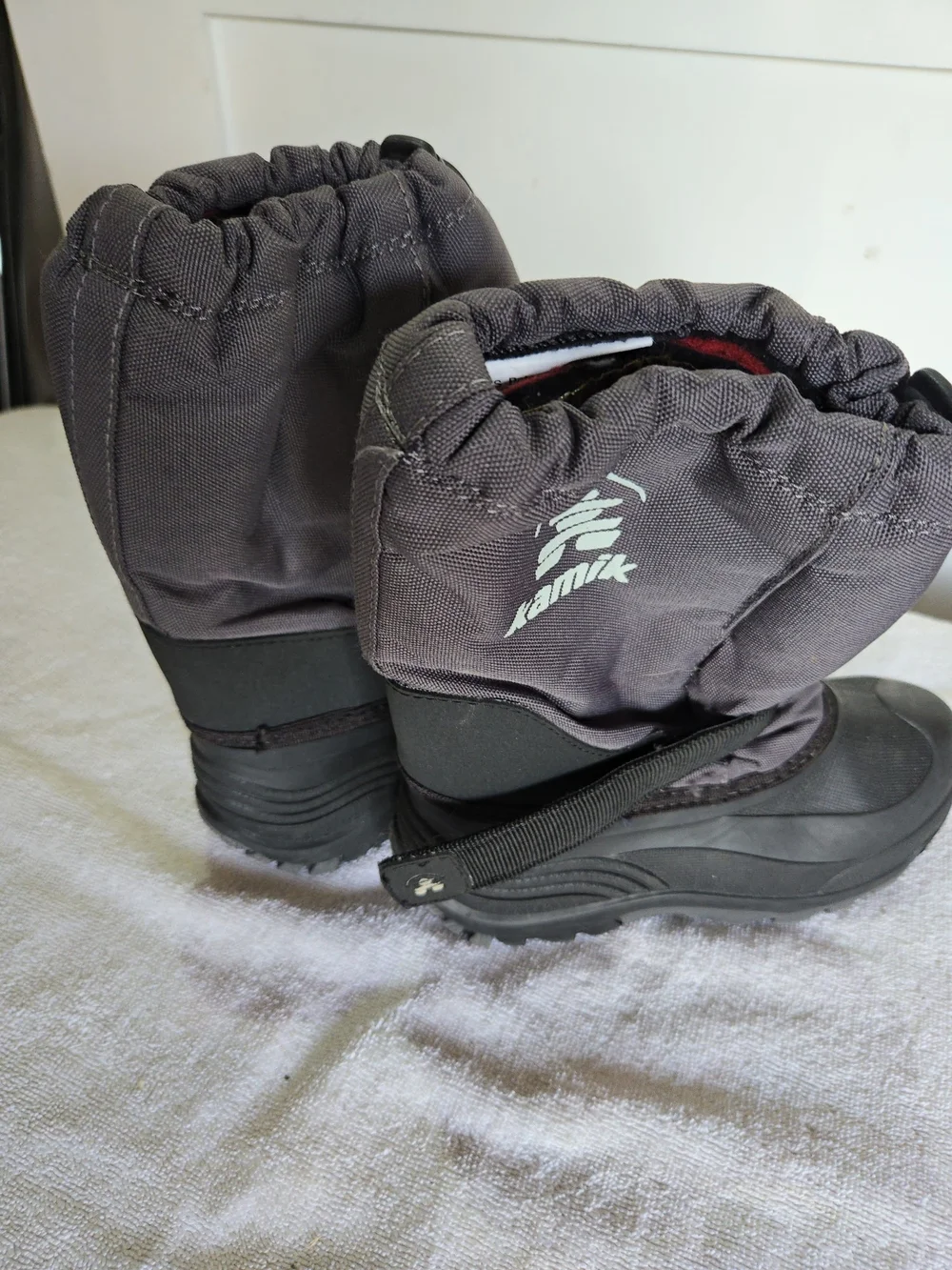 🌨Kamik Kids Snow Boots, Size 1🌨